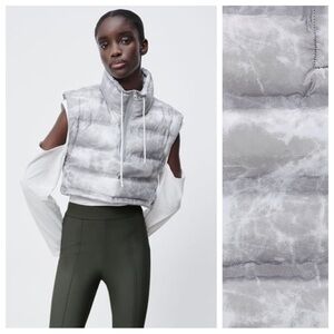 NWOT. Zara Marble Tie Dye Cropped Grey Puffer Vest. Size L.